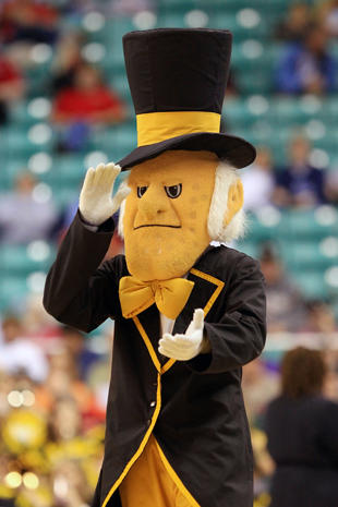 mascots-demon-deacon-109926771.jpg